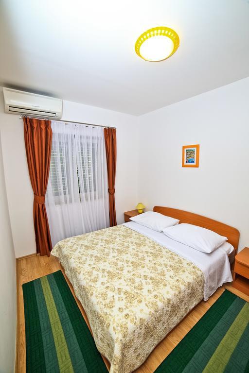 Apartments Bozikovic Podstrana Szoba fotó